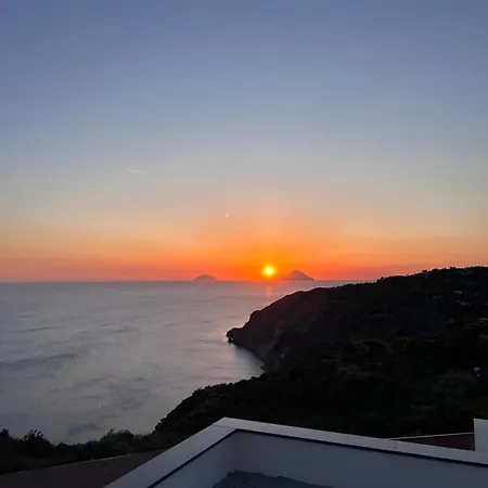 Country Monte Delle Cristule Липари